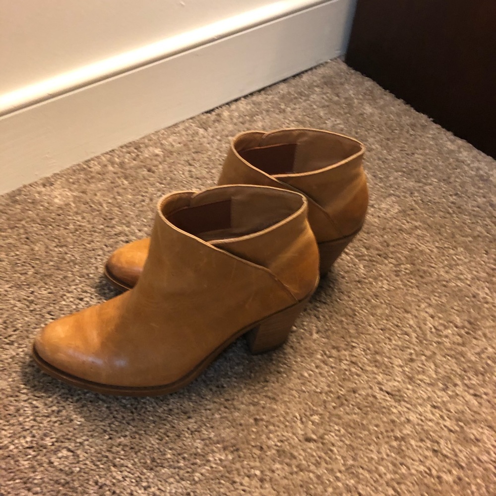 Lucky Brand 🍀 booties